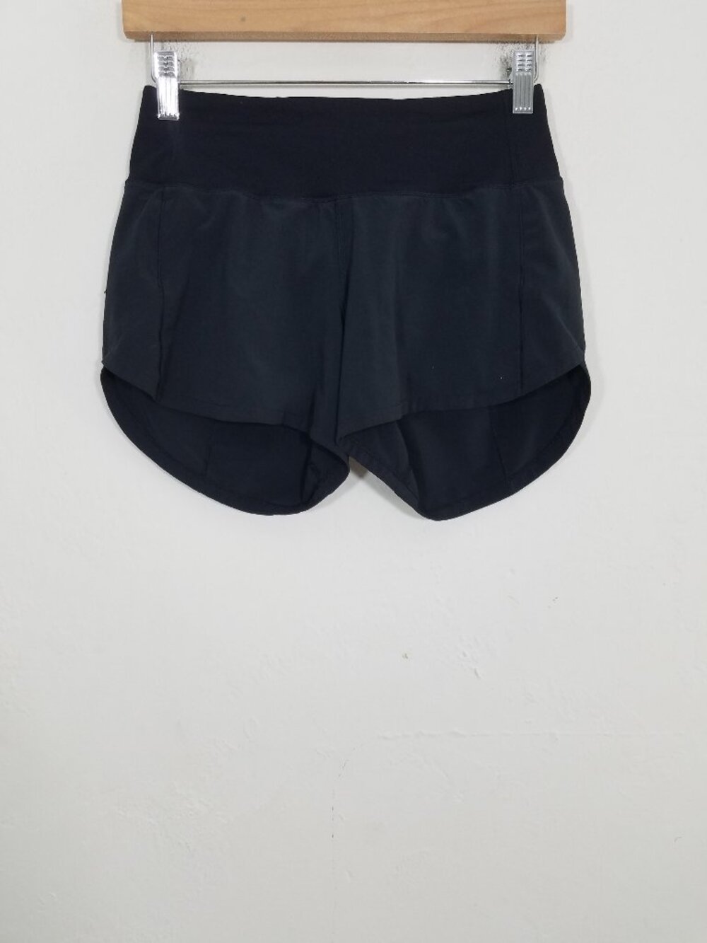 Lululemon Speed Up High Rise 3.5 Shorts Black Size 2